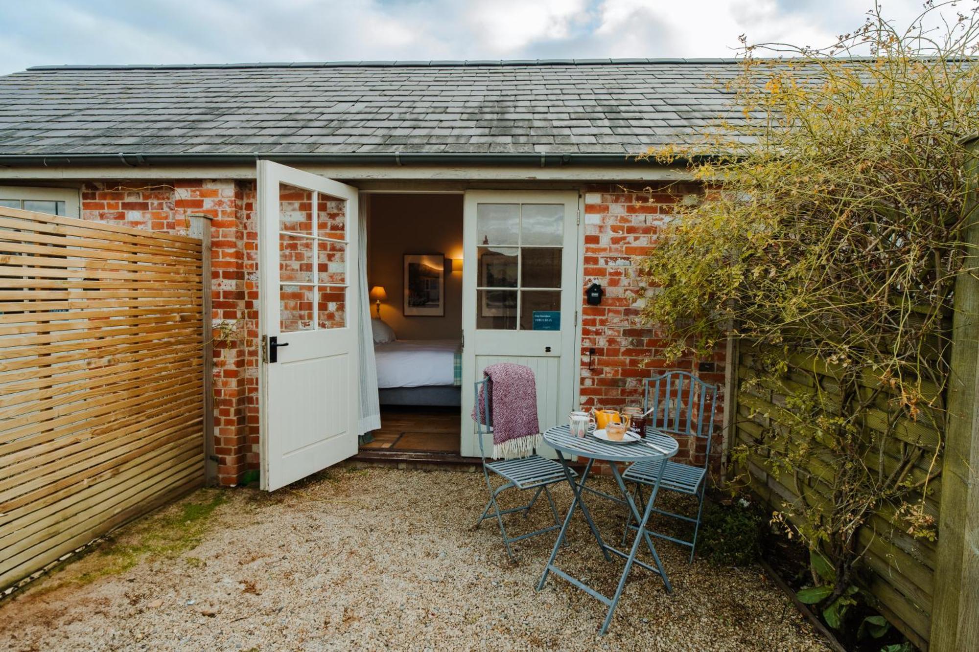 Crepe Farm Barns Hotel Bridport Exterior photo